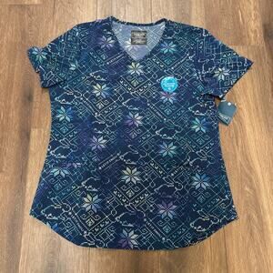 Cherokee Workwear Let It Snow Scrub Top Women's Size Medium New NWTS